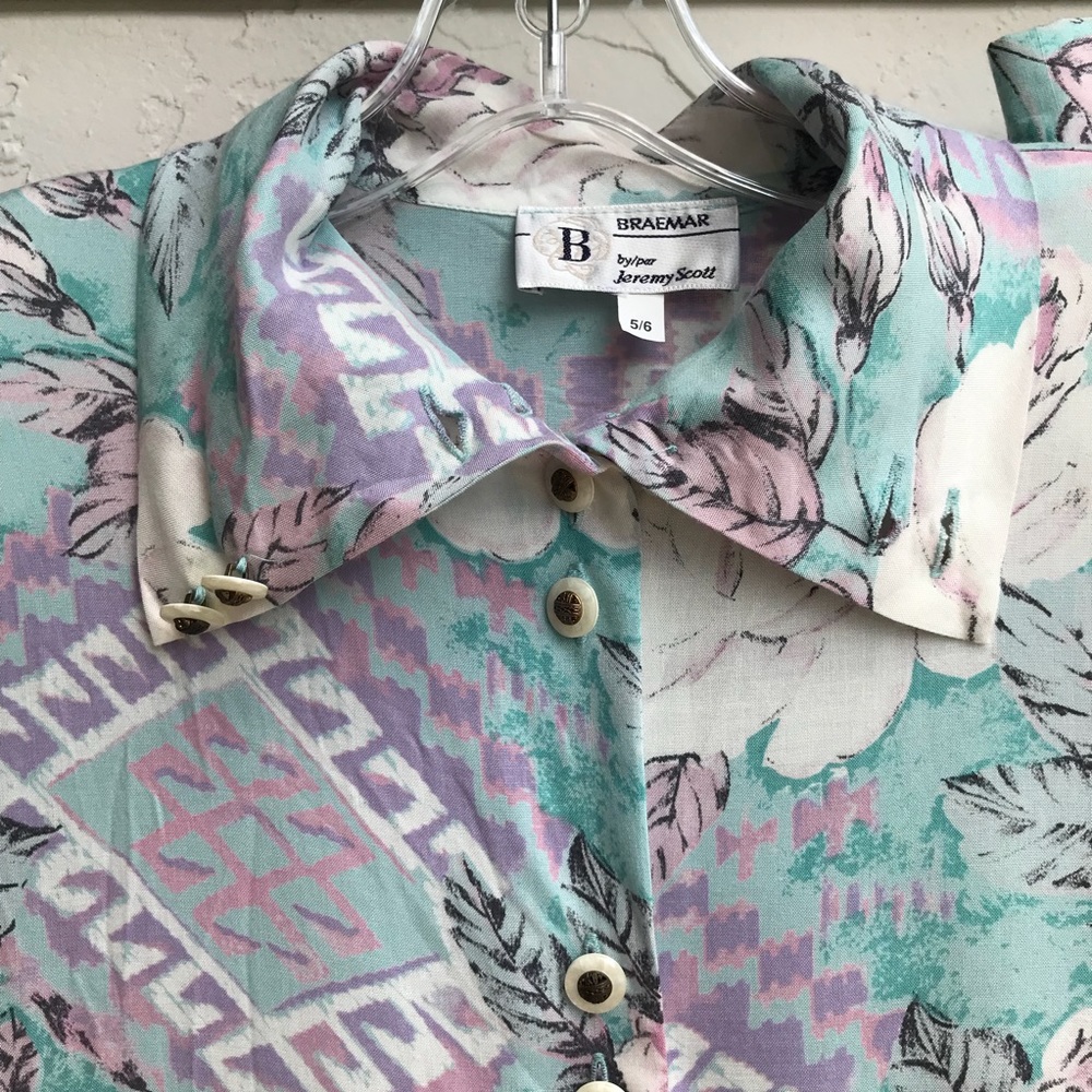 Blouse/Shirt ❄️Pastel Aztec Floral 🌸 Size 5/6